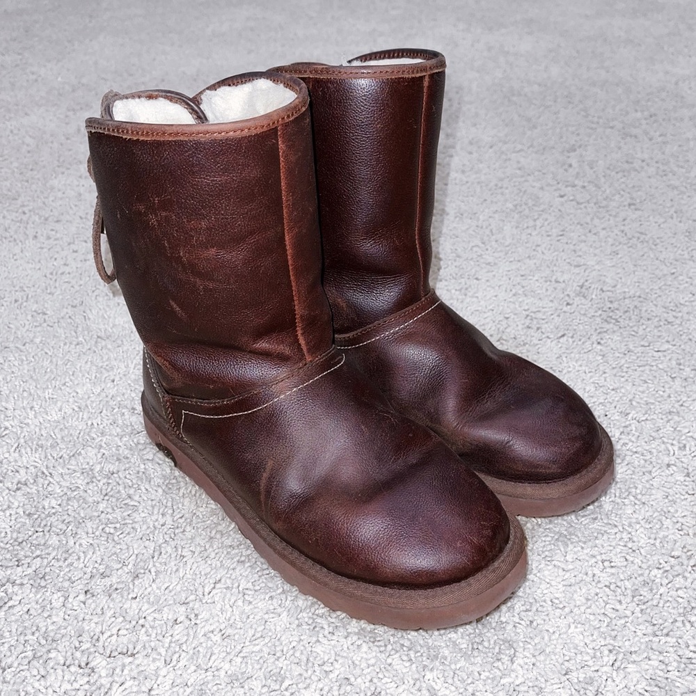 Ugg Mariana Water Resistant Brown Short Boots - Picture 1 of 8